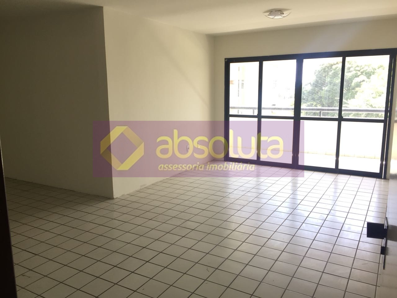 Apartamento para locação ou venda no Espinheiro