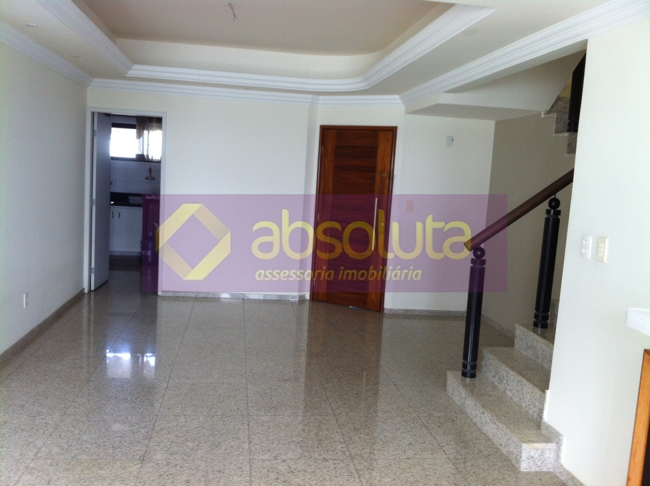 APARTAMENTO À VENDA EM CANDEIAS