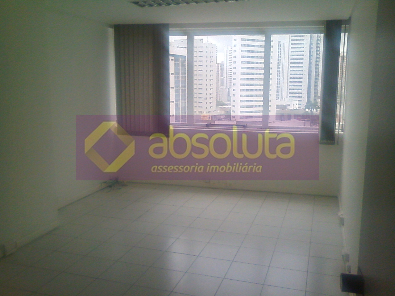 SALA COMERCIAL À VENDA